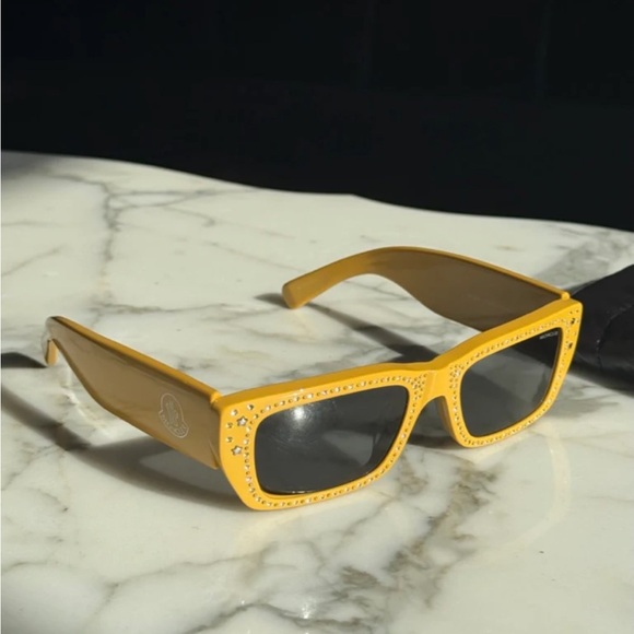 NWT Moncler Palm Angels Crystal Encrusted Sunglasses in Yellow - Picture 2 of 4